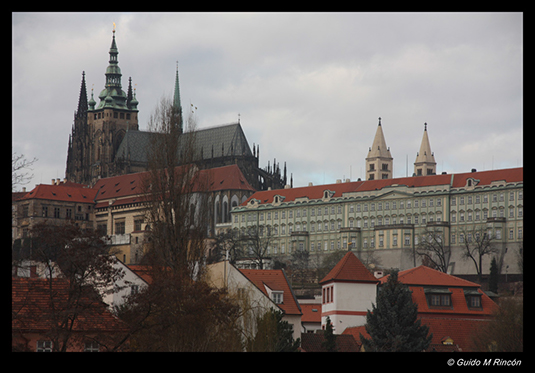 %_tempFileName35)%20Prague%20Castle%