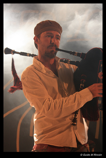 %_tempFileName06)%20Yves%20Barbieux%20of%20Urban%20Trad%20playing%20Galician%20Gaita%20%